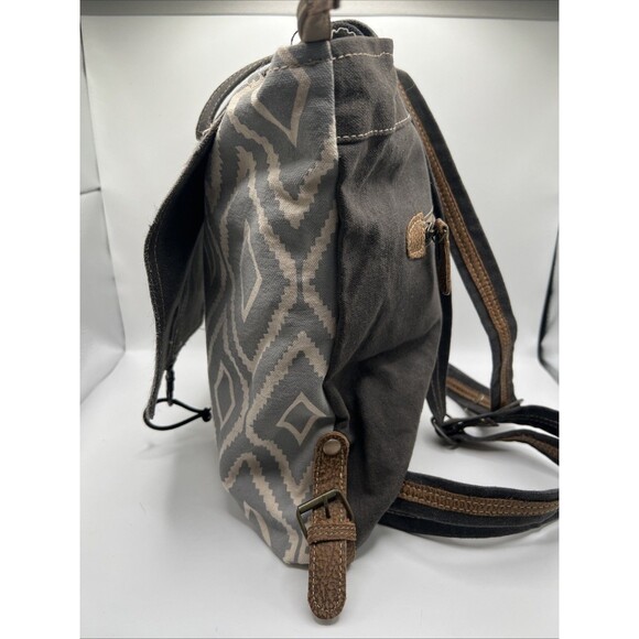Myra Bag Aztec Motif, Leather, Cotton Backpack, Flap Closure, Grey/White, VGC - Picture 2 of 10